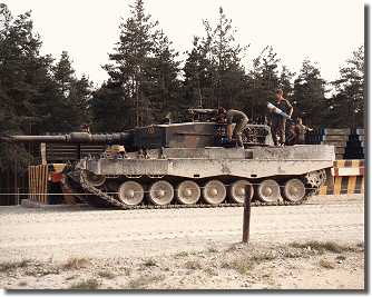 Leopard II A4, side view